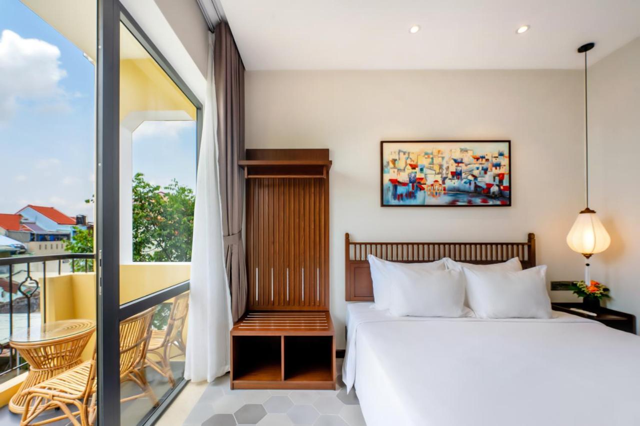 Deluxe Double Room with Balcony